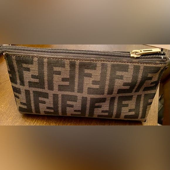 Fendi Handbags - Fendi Cosmetic pouch